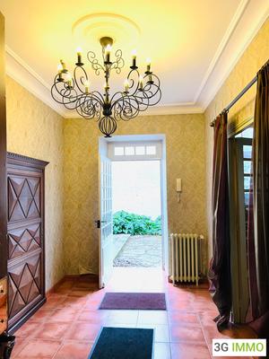 Demeure - 392 m² - 11 pièces