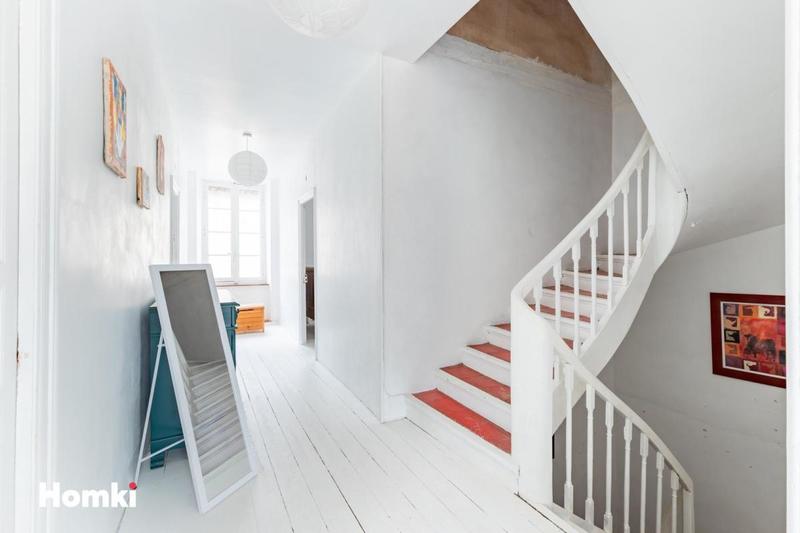 Maison - 203 m² - 7 pièces