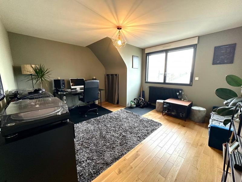 Maison - 188 m² - 8 pièces