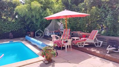 Demeure - 1 412 m² - 7 pièces