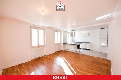 Appartement - 81 m² - 4 pièces