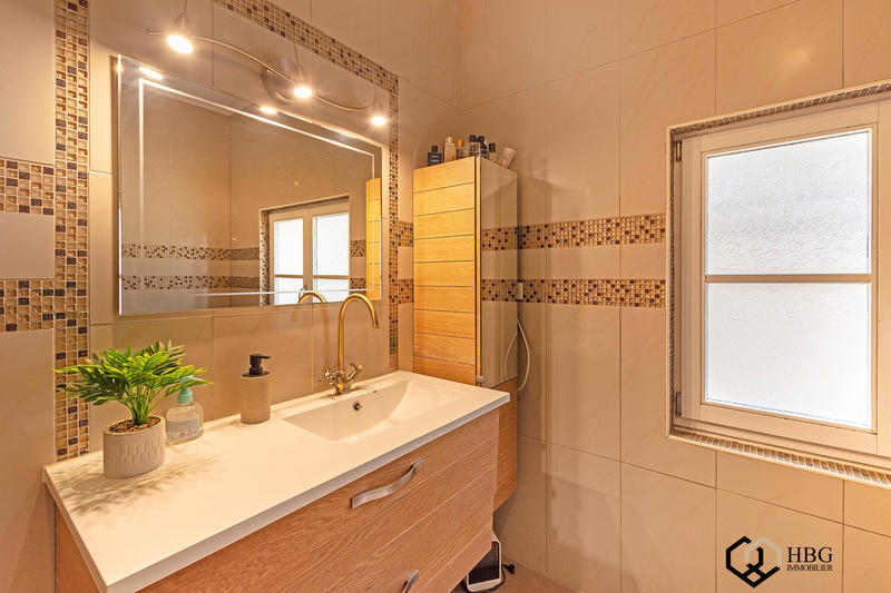 Triplex - 139 m² - 5 pièces