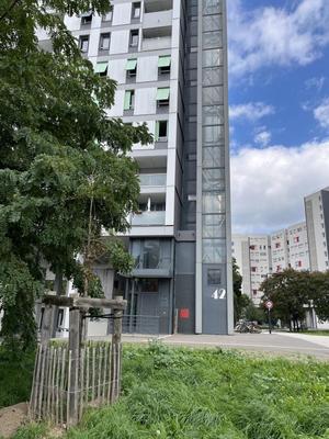 Appartement - 100 m² - 4 pièces