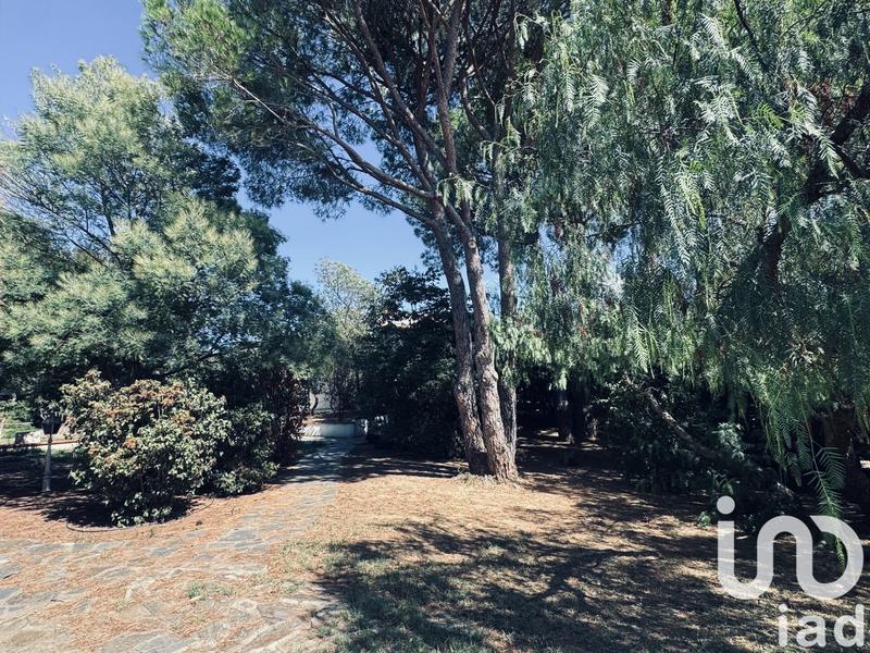 Maison - 221 m² - 8 pièces