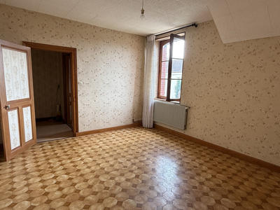 Maison - 127 m² - 8 pièces