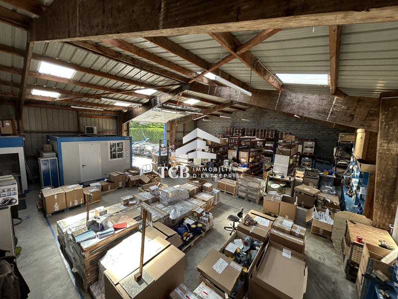 Local d'activités - 410 m²