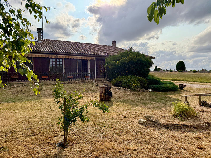 Maison - 95 m² - 5 pièces