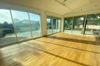 Maison - 195 m² - 7 pièces