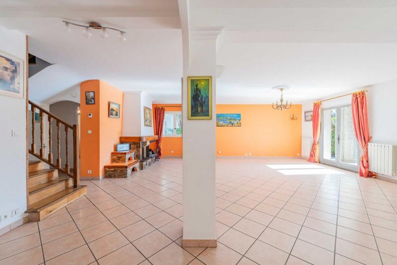 Villa - 222 m² - 6 pièces