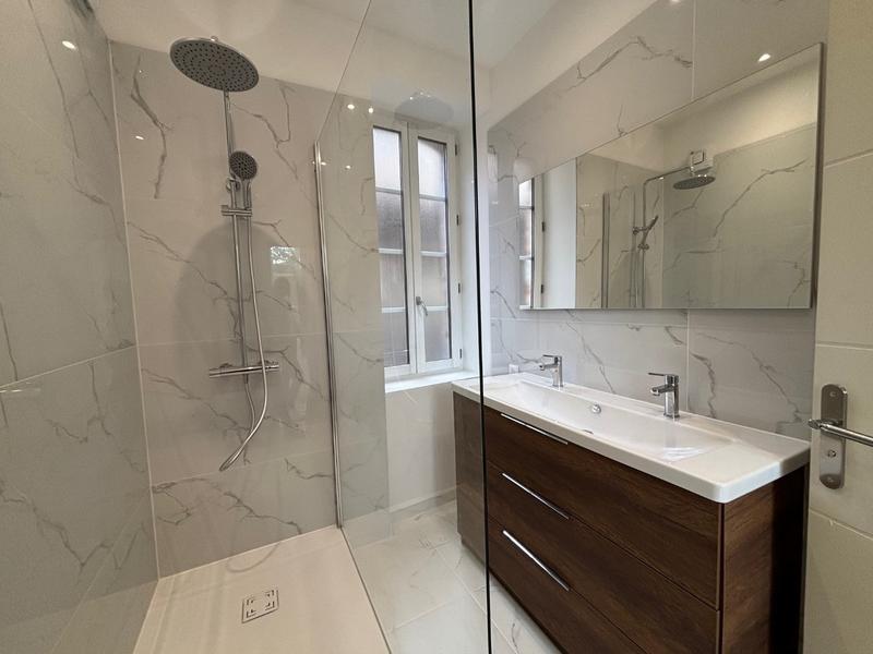 Appartement ancien - 64 m² - 3 pièces