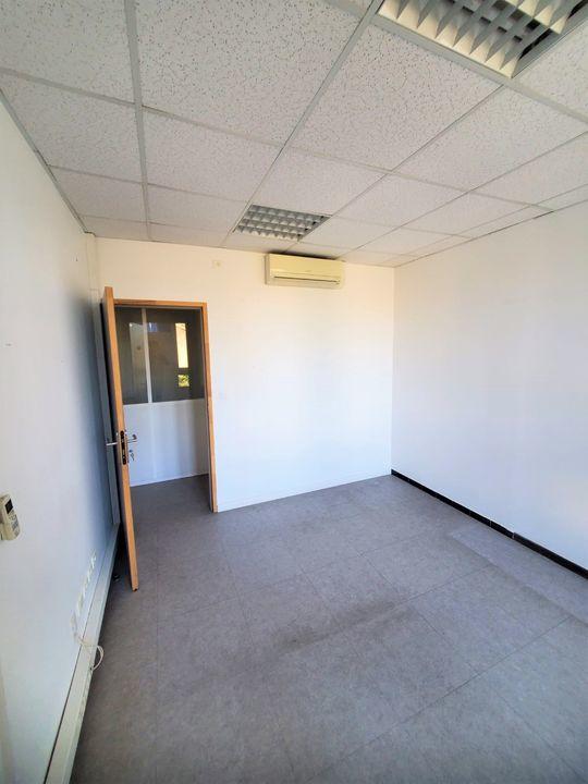 Bureau - 200 m² - 10 pièces