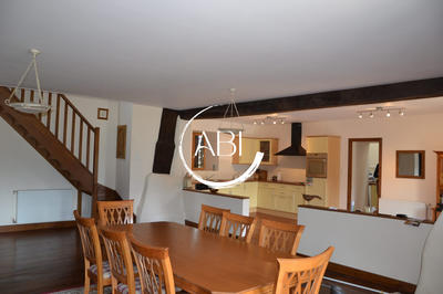 Maison - 185 m² - 6 pièces