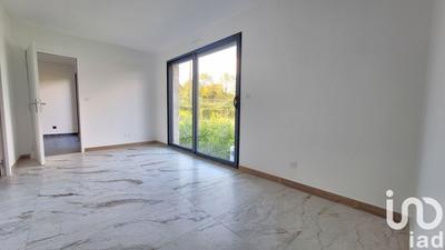 Maison - 180 m² - 8 pièces