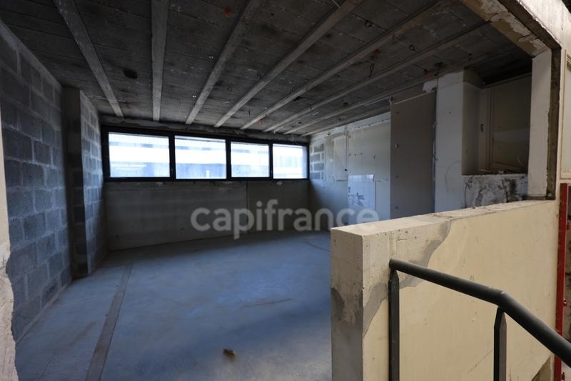 Local d'activité / Entrepôt - 577 m² - 1 pièce