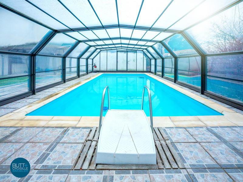 Maison - 390 m² - 11 pièces