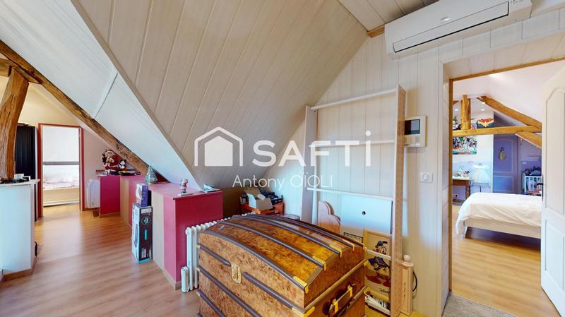 Maison - 280 m² - 6 pièces