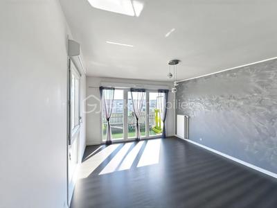 Appartement - 60 m² - 2 pièces