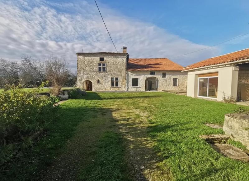 Maison - 280 m² - 7 pièces