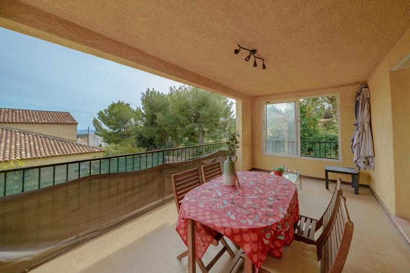 Appartement - 98 m² - 4 pièces