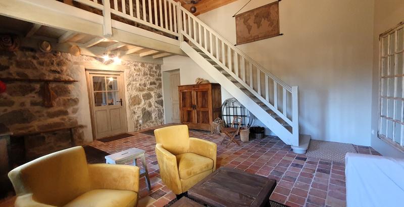 Propriété - 327 m² - 12 pièces