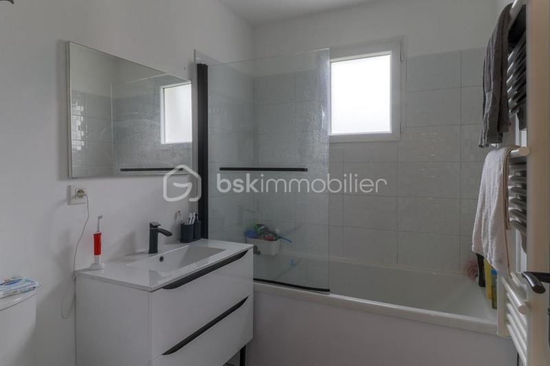 Maison - 94 m² - 5 pièces