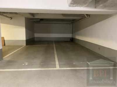 Parking / Garage - 23 m²