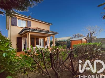 Maison - 99 m² - 4 pièces