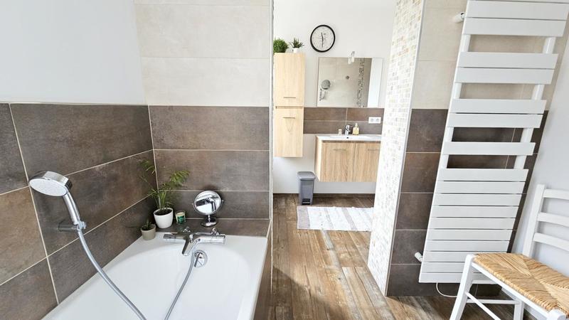 Maison de bourg - 159 m² - 6 pièces