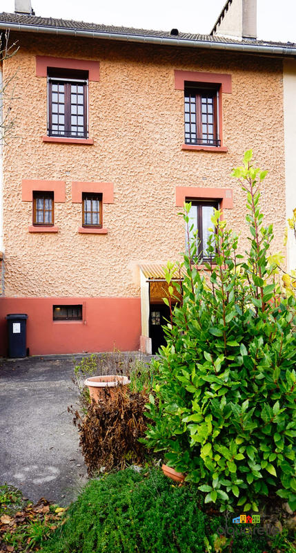 Maison - 80 m² - 4 pièces