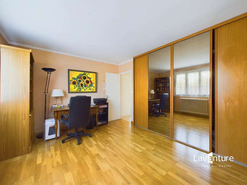 Maison traditionnelle - 145 m² - 7 pièces