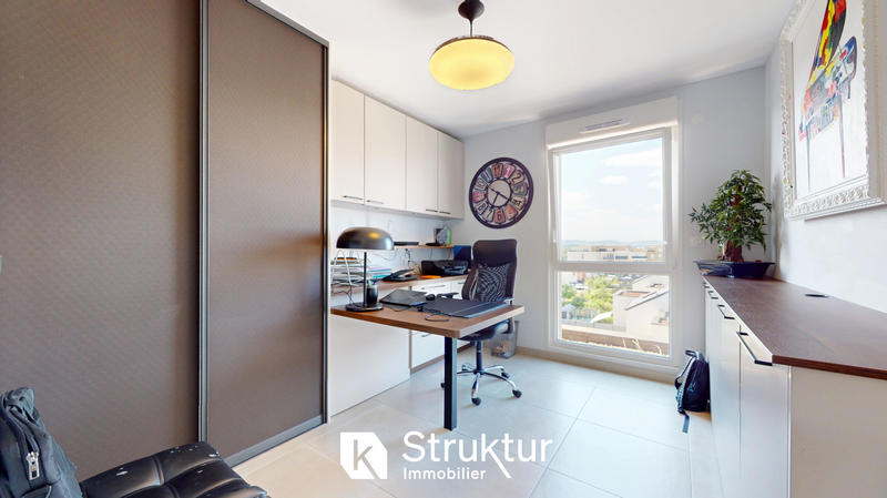 Appartement - 110 m² - 5 pièces