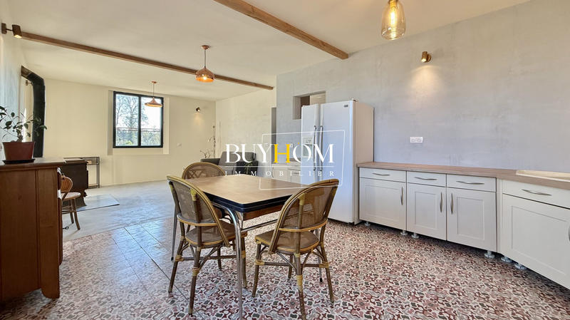 Mas - 380 m² - 12 pièces