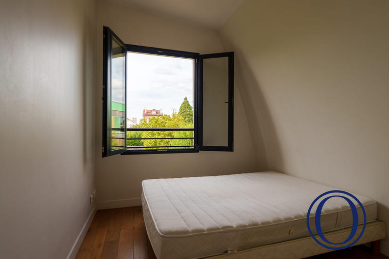 Appartement - 181 m² - 9 pièces