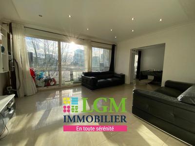 Appartement - 107 m² - 5 pièces