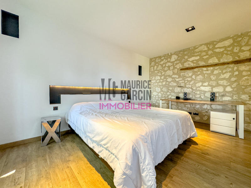 Maison - 468 m² - 7 pièces