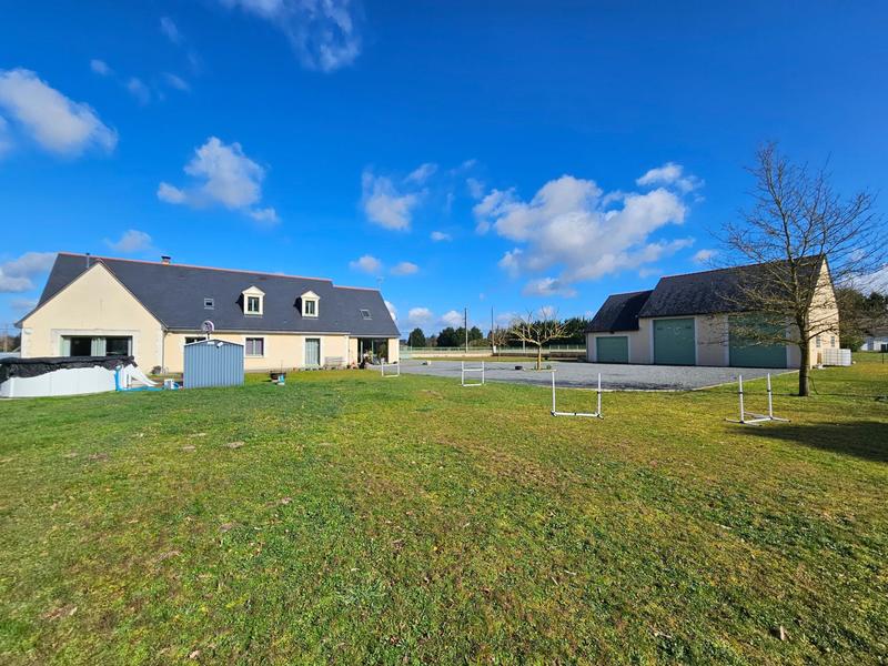 Maison - 276 m² - 8 pièces