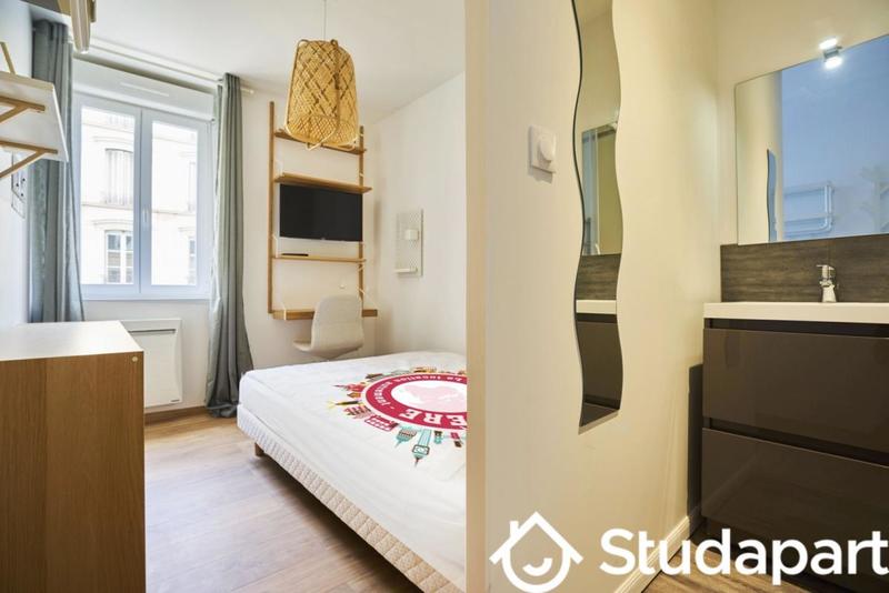 Chambre - 10 m² - 1 pièce