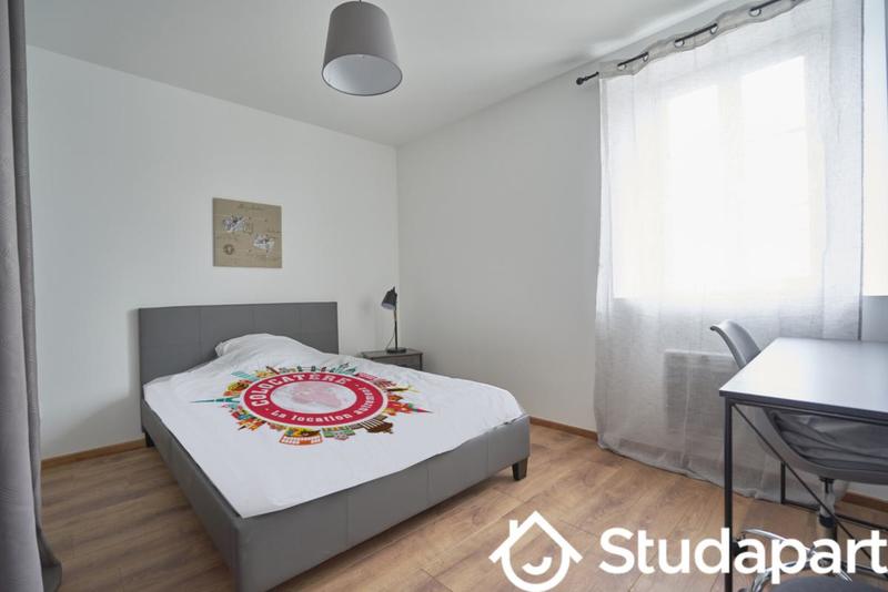 Chambre - 10 m² - 1 pièce