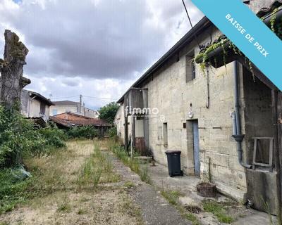 Maison - 300 m² - 1 pièce