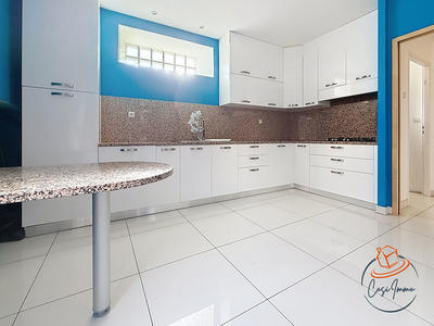 Appartement - 196 m² - 5 pièces