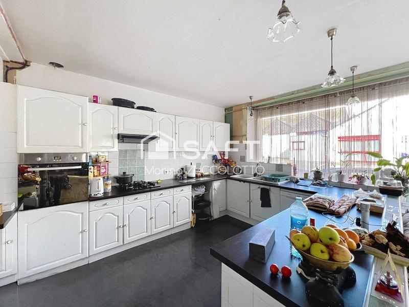 Maison - 179 m² - 6 pièces