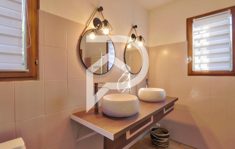 Villa - 137 m² - 6 pièces