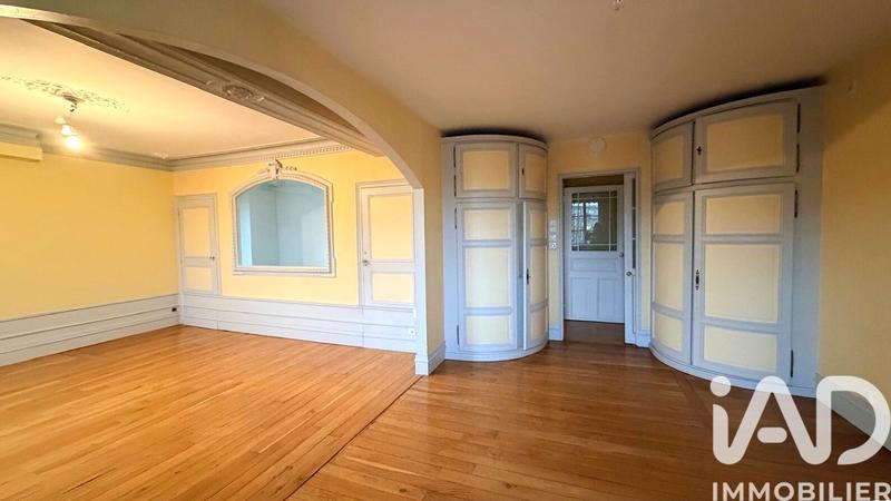 Maison de ville - 268 m² - 9 pièces