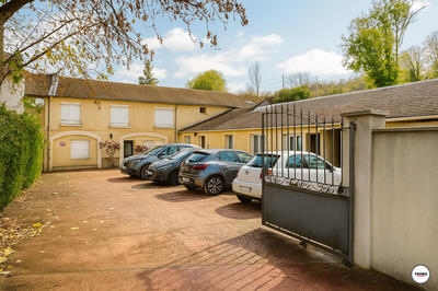 Immeuble - 9 pièces