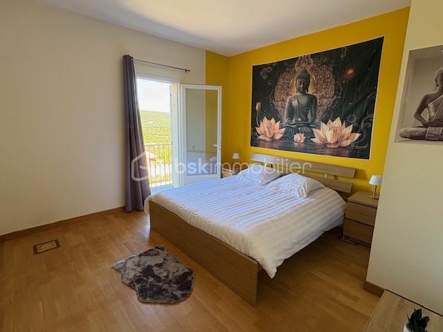 Château - 180 m² - 6 pièces