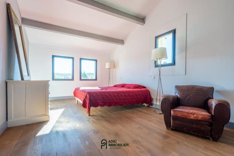 Villa - 280 m² - 7 pièces