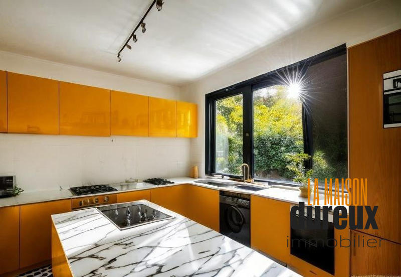 Maison traditionnelle - 114 m² - 6 pièces