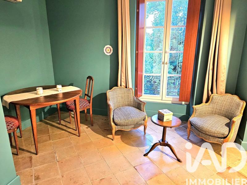 Château - 800 m² - 17 pièces