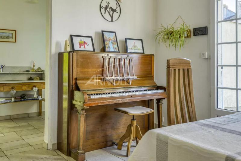 Maison - 227 m² - 6 pièces