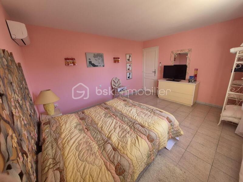 Villa - 201 m² - 5 pièces